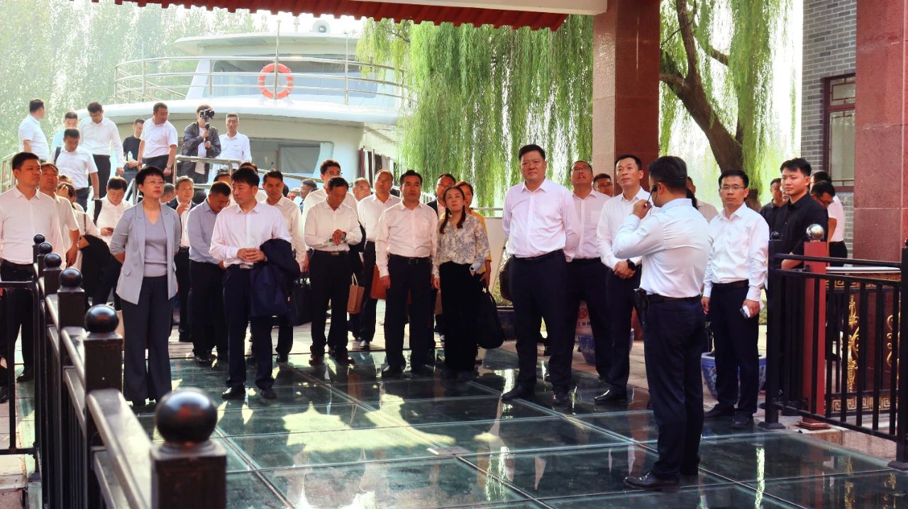 現(xiàn)場(chǎng)辦公 干在一線 | 孔子文旅集團(tuán)召開黨委(擴(kuò)大)會(huì)議暨重點(diǎn)項(xiàng)目建設(shè)現(xiàn)場(chǎng)會(huì)