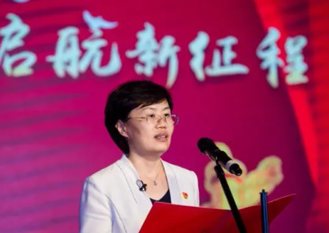 香港大廈不忘初心跟黨走 團結一心鑄輝煌！